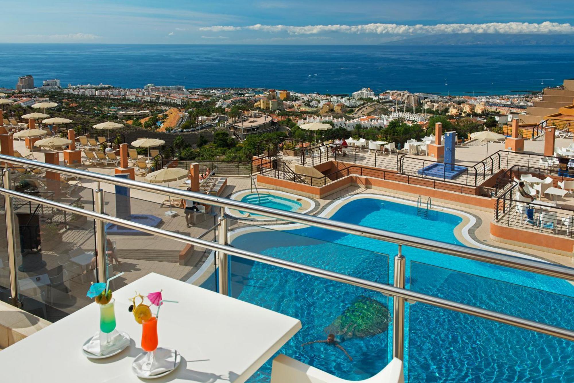 Apartahotel Kn Panorámica Costa Adeje (Tenerife)