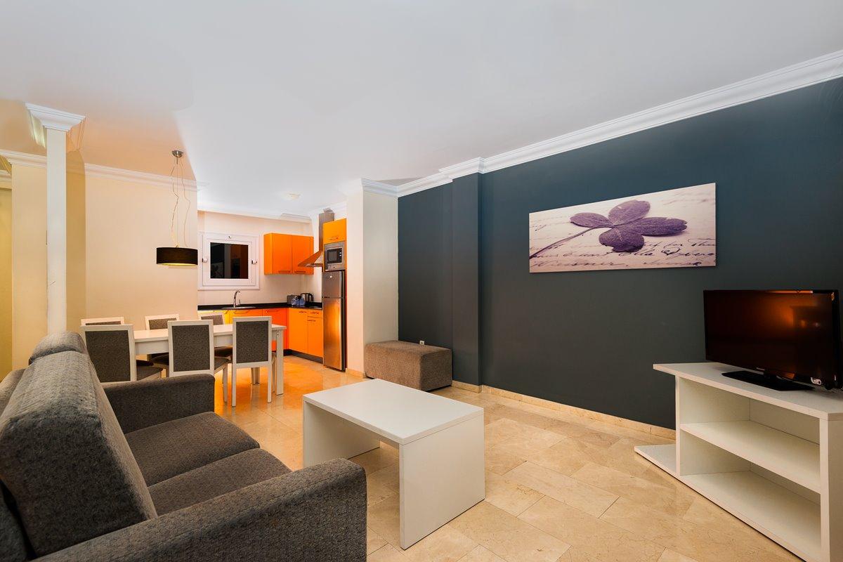 Kn Panorámica Apartahotel Costa Adeje (Tenerife)