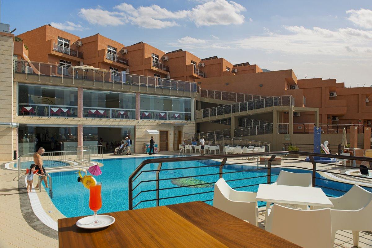 Kn Panorámica Apartahotel 3*