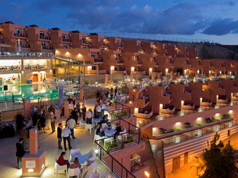 Kn Panorámica Apartahotel 3*